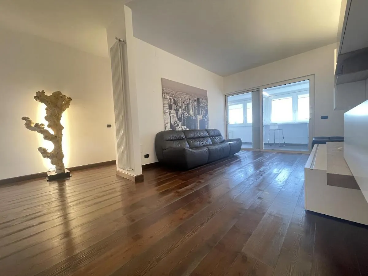 Cconforthotels Appartamento Skyline Μπάρι